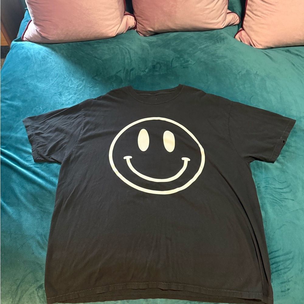 Dressed in LaLa The World Needs Your Magic Tee L/XL
